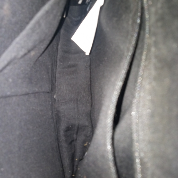 BEWITCHING AND CHARMING TIM BUTTONS NIGHTMARE BEFORE CHRISTMAS PURSE - Picture 8 of 11